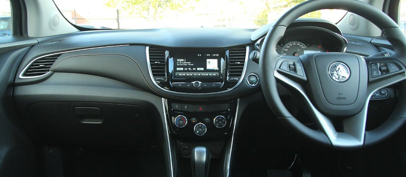 holden-trax-dashboard-lights-and-meaning
